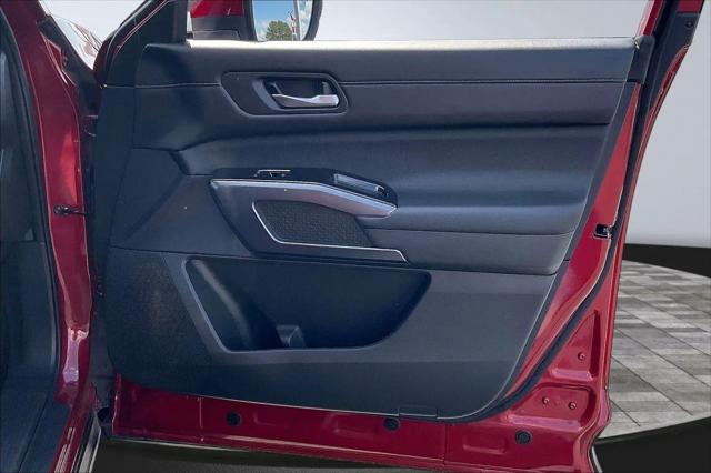 2024 Nissan Pathfinder SL FWD