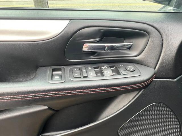 2016 Dodge Grand Caravan R/T