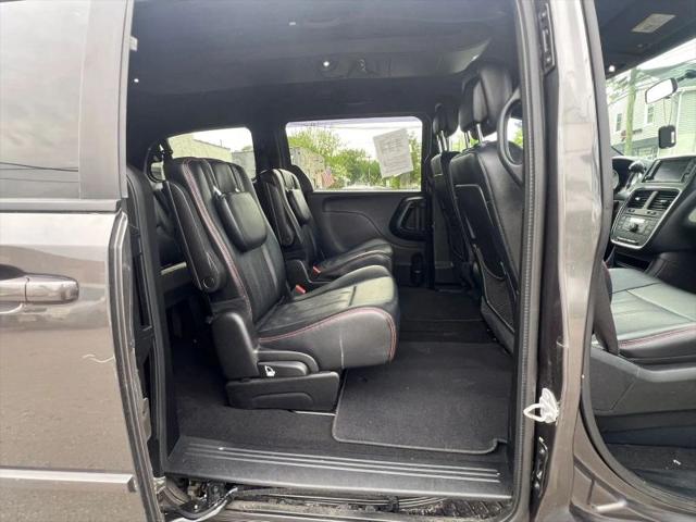 2016 Dodge Grand Caravan R/T