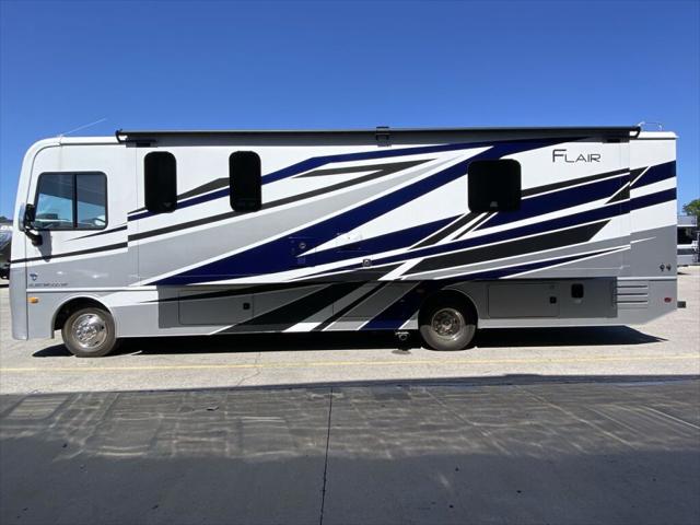 2026 Ford F-53 32S