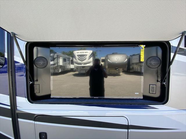 2026 Ford F-53 32S