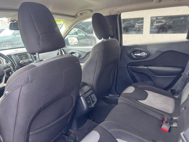 2016 Jeep Cherokee Altitude