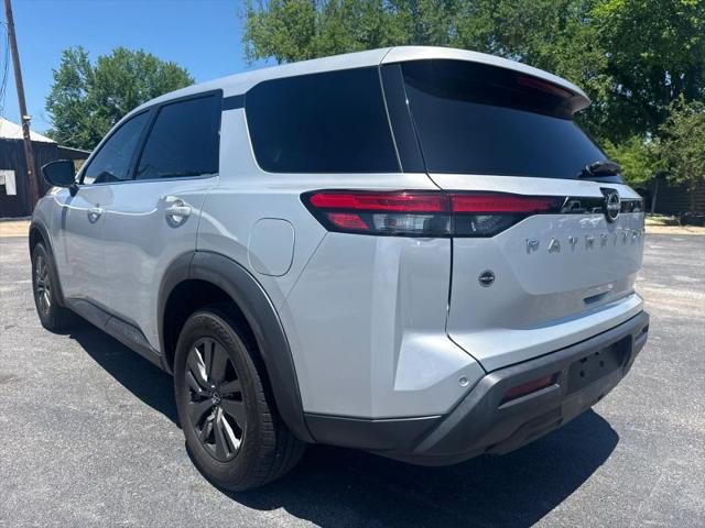 2022 Nissan Pathfinder S 2WD