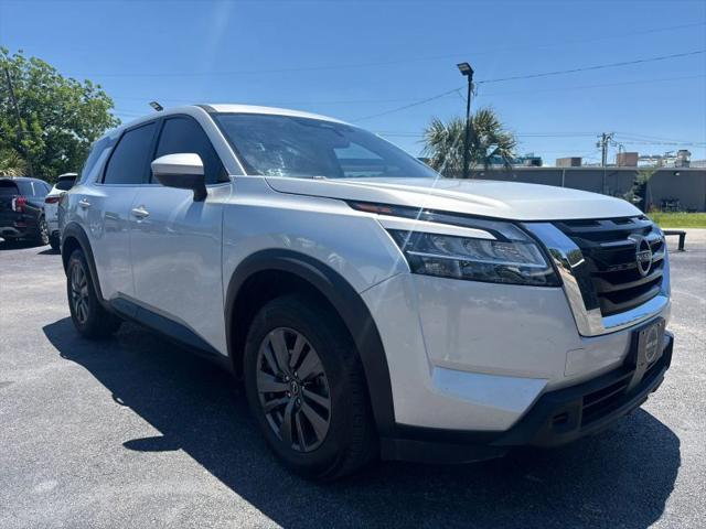 2022 Nissan Pathfinder S 2WD