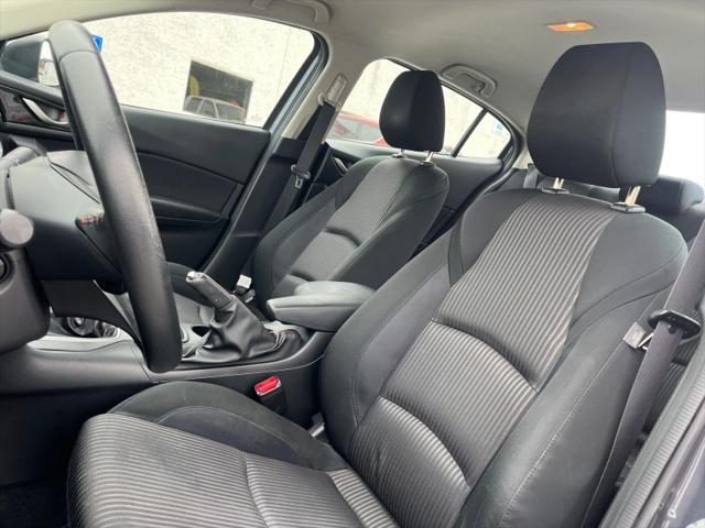 2014 Mazda Mazda3 i Touring