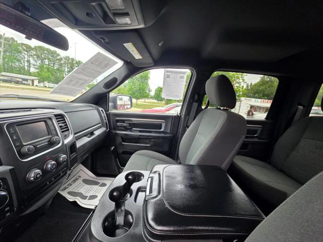 2024 Ram 1500 Classic Warlock Crew Cab 4x4 5'7" Box