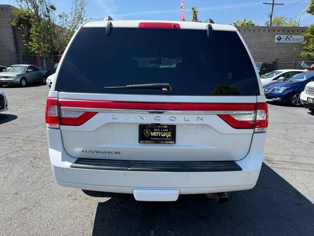 2017 Lincoln Navigator Select