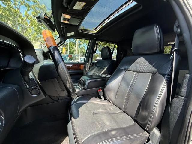 2017 Lincoln Navigator Select
