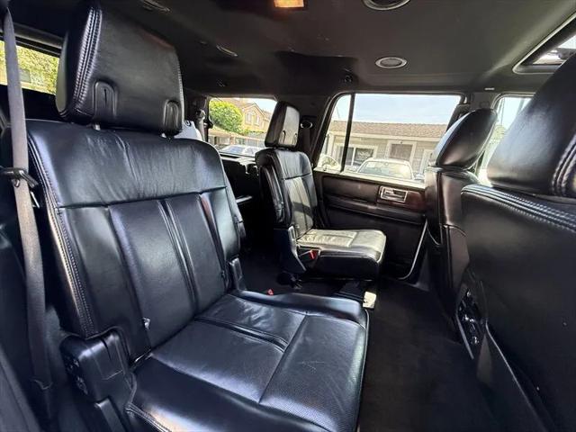2017 Lincoln Navigator Select