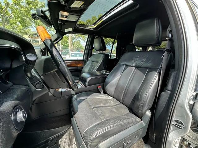 2015 Lincoln Navigator Base