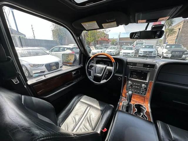 2015 Lincoln Navigator Base