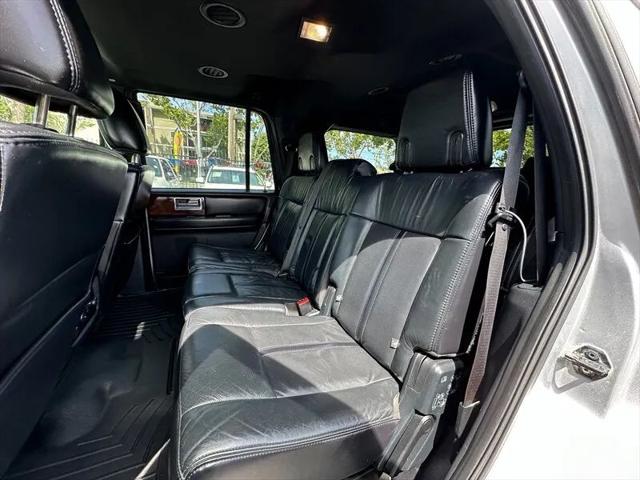 2015 Lincoln Navigator Base