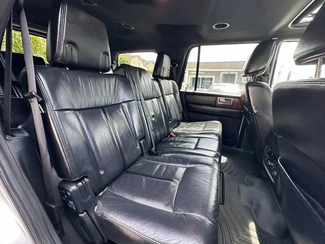 2015 Lincoln Navigator Base