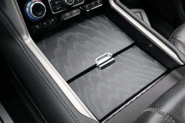 2023 GMC Yukon 4WD Denali
