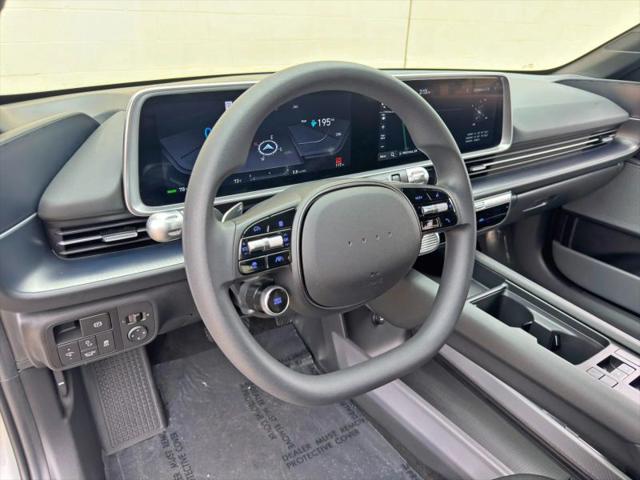 2025 Hyundai IONIQ 6 SE Standard Range