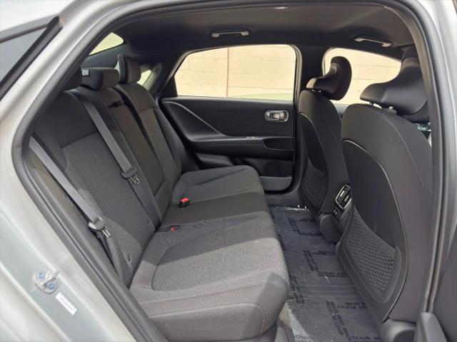 2025 Hyundai IONIQ 6 SE Standard Range