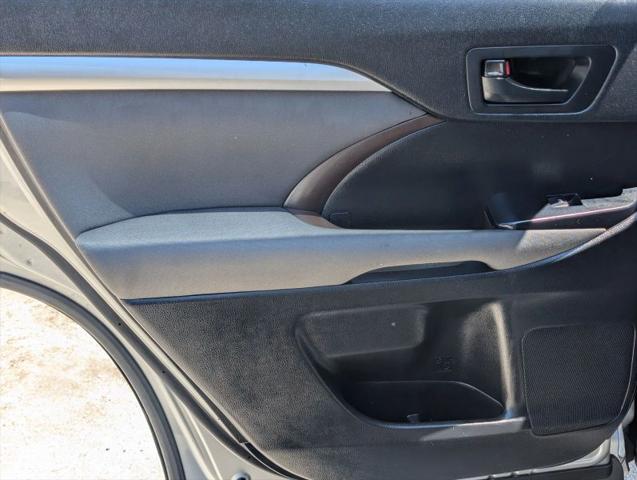 2018 Toyota Highlander LE