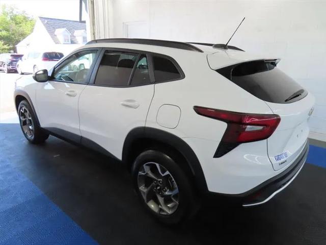 2025 Chevrolet Trax FWD LT