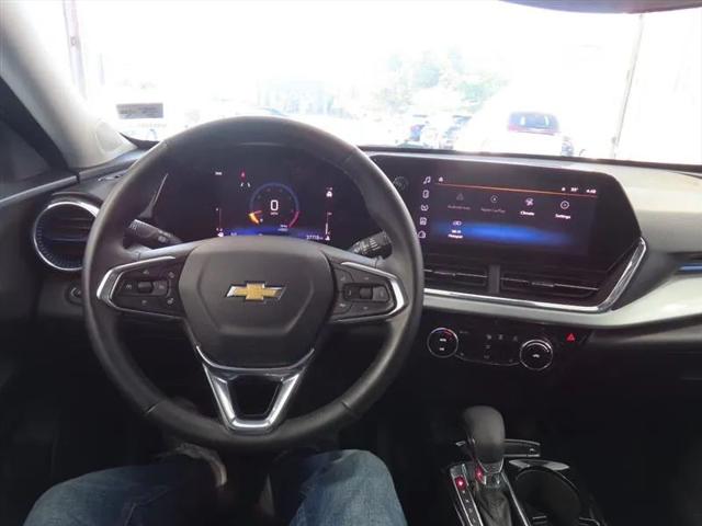 2025 Chevrolet Trax FWD LT