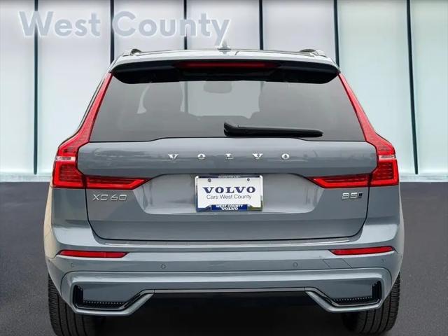 2023 Volvo XC60 B5 Ultimate Dark Theme