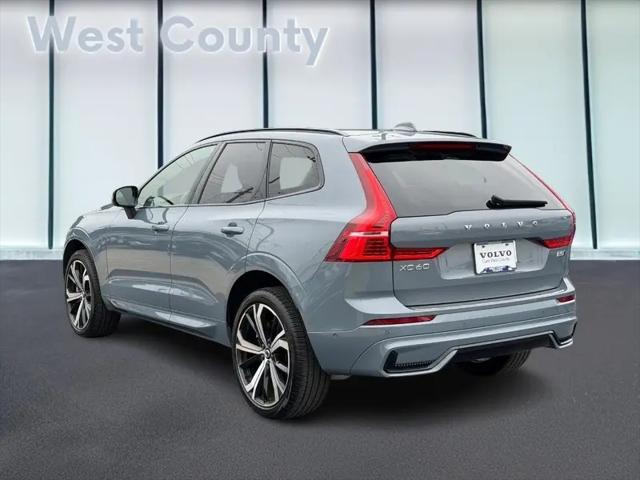 2023 Volvo XC60 B5 Ultimate Dark Theme