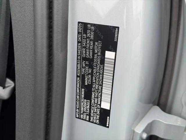 2025 Volvo XC60 B5 Plus