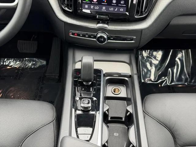2025 Volvo XC60 B5 Plus