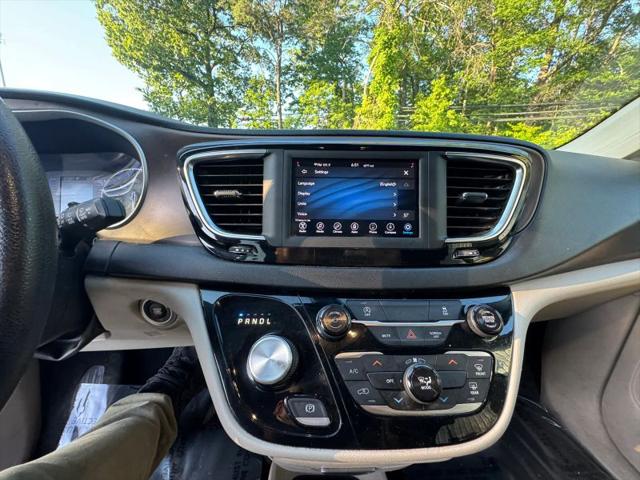 2020 Chrysler Voyager LXI