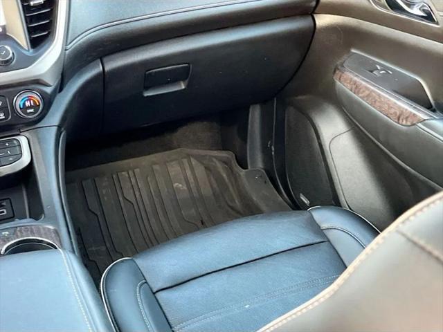 2022 GMC Acadia AWD Denali