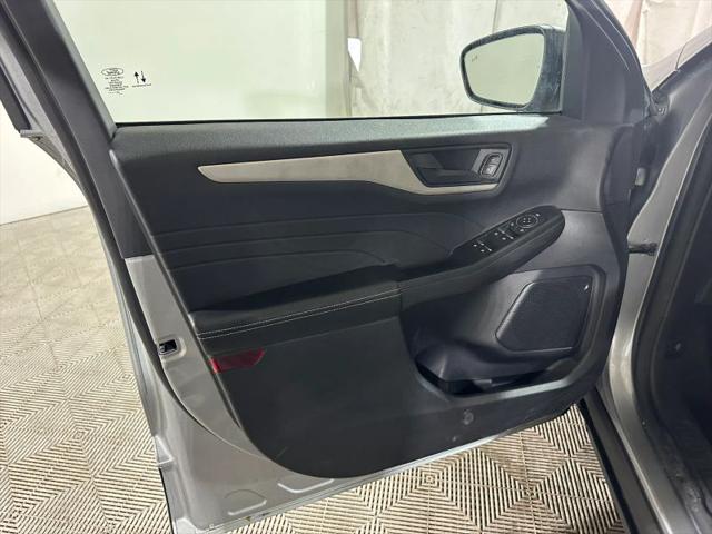 2022 Ford Escape S
