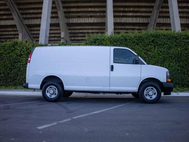 2022 Chevrolet Express Cargo Van RWD 2500 Regular Wheelbase WT