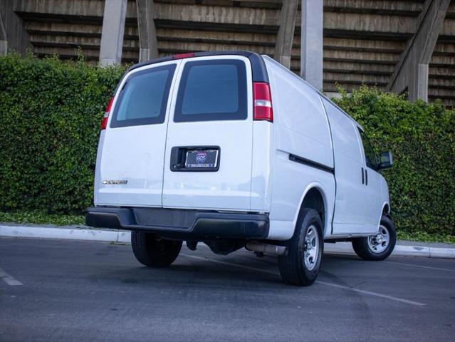 2022 Chevrolet Express Cargo Van RWD 2500 Regular Wheelbase WT