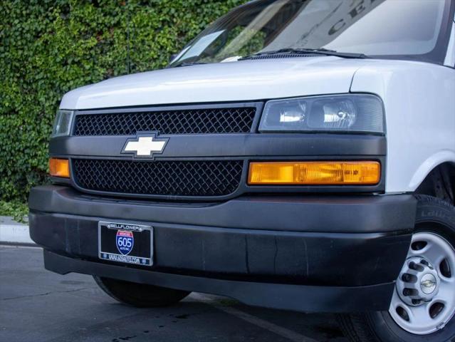 2022 Chevrolet Express Cargo Van RWD 2500 Regular Wheelbase WT