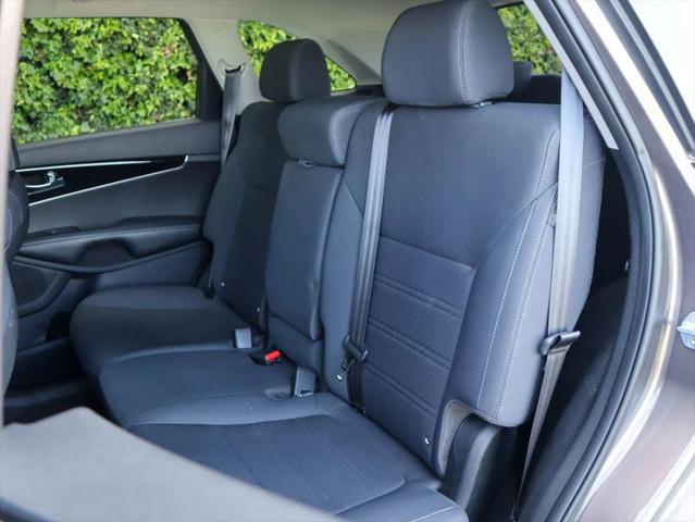 2019 Kia Sorento 3.3L LX