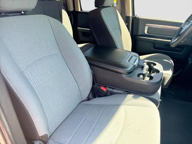 2024 Ram 1500 Classic SLT Quad Cab 4x4 64 Box