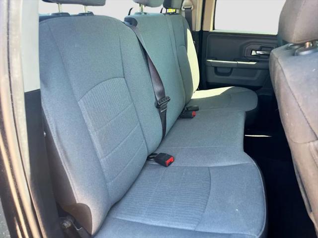 2024 Ram 1500 Classic SLT Quad Cab 4x4 64 Box