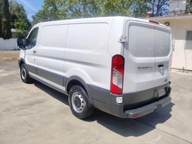 2017 Ford Transit w/Sliding Side Door w/RWB