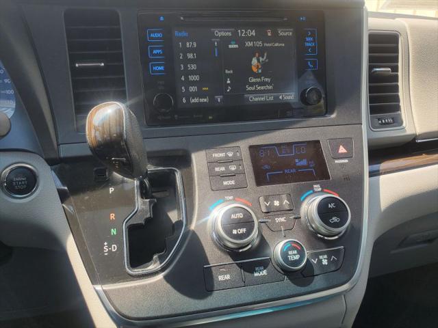 2017 Toyota Sienna XLE 8 Passenger