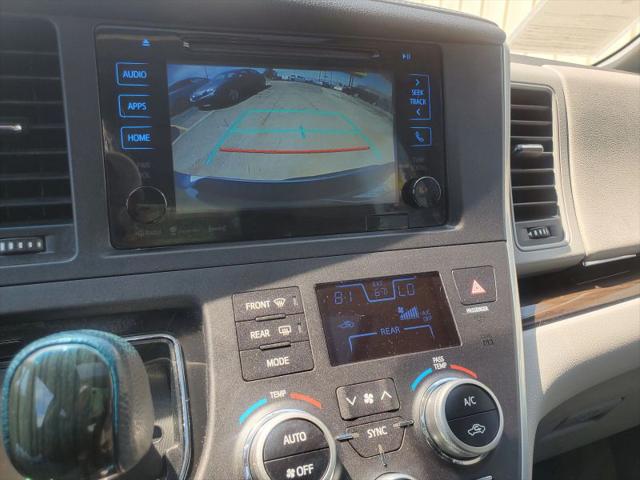 2017 Toyota Sienna XLE 8 Passenger