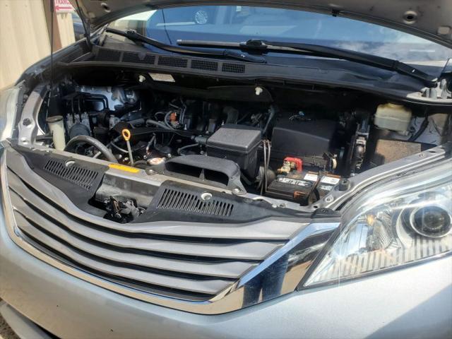2017 Toyota Sienna XLE 8 Passenger