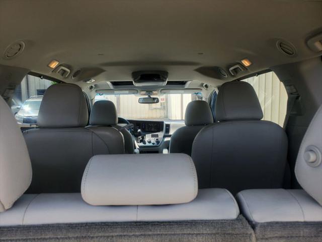 2017 Toyota Sienna XLE 8 Passenger