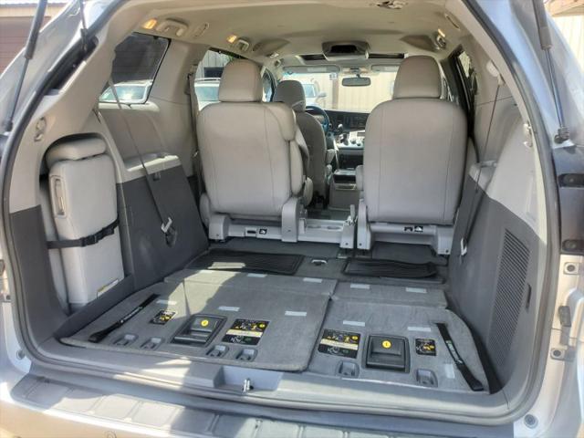 2017 Toyota Sienna XLE 8 Passenger