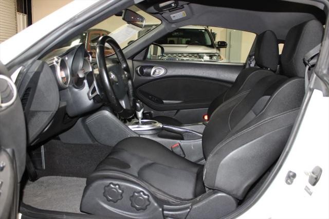 2011 Nissan 370Z Base