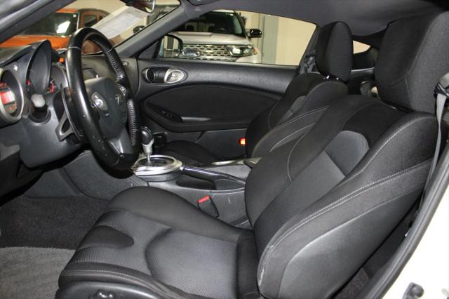 2011 Nissan 370Z Base