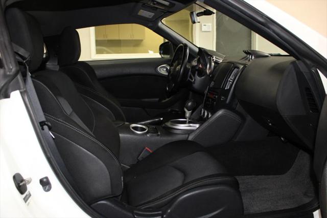 2011 Nissan 370Z Base