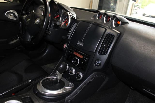 2011 Nissan 370Z Base