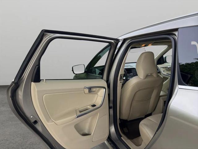 2015 Volvo XC60 T6 Platinum
