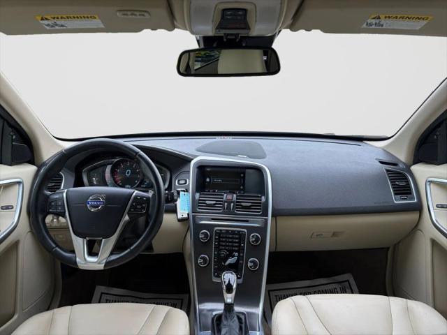 2015 Volvo XC60 T6 Platinum