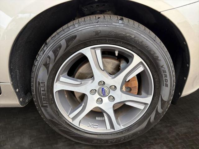 2015 Volvo XC60 T6 Platinum