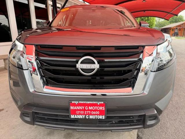 2025 Nissan Pathfinder SV 4WD